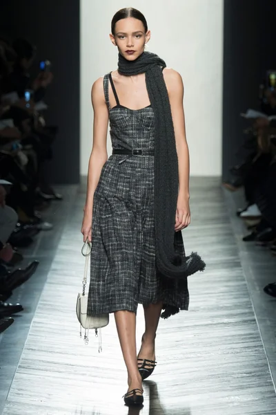 Look 28